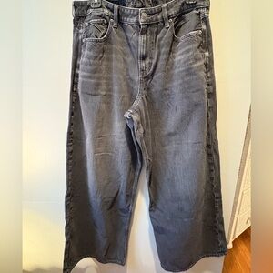 American Eagle Women's Strigid Super High Waisted Ultra Wide Leg Jean